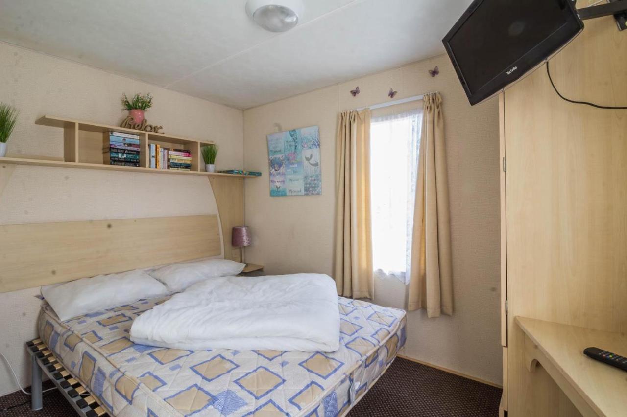 Great 8 Berth Caravan For Hire At Southview Holiday Park In Skegness Ref 33025E Экстерьер фото